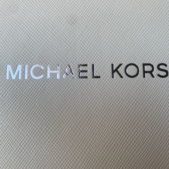 Michael Kors Pyper Rose Gold-Tone Leather Watch - Picture 3 of 3